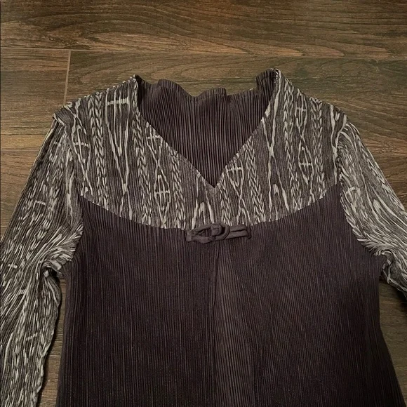 PLEATS PLEASE STYLE DRESS - Picture 3 of 8